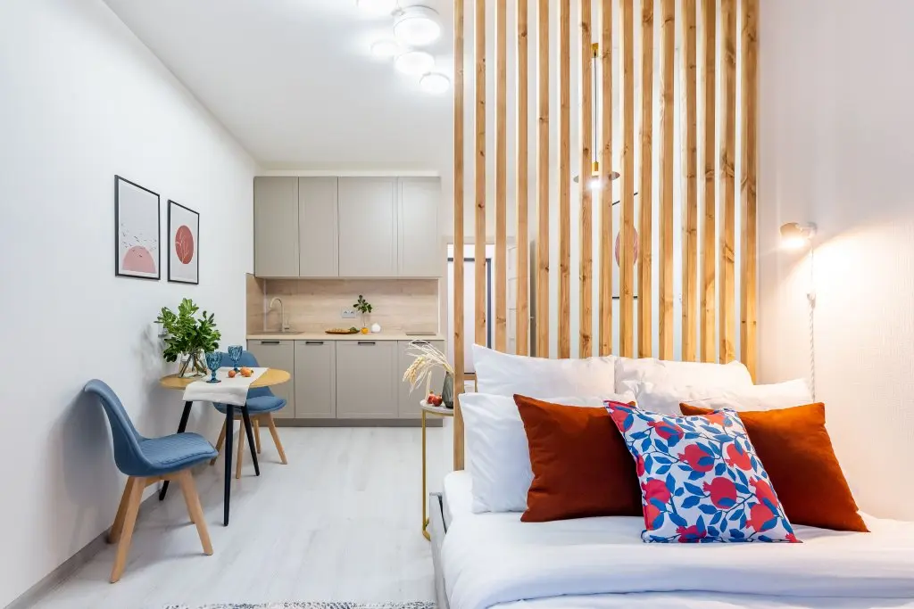 Санкт-Петербург: Апартаменты LERUKA HOME Гранат