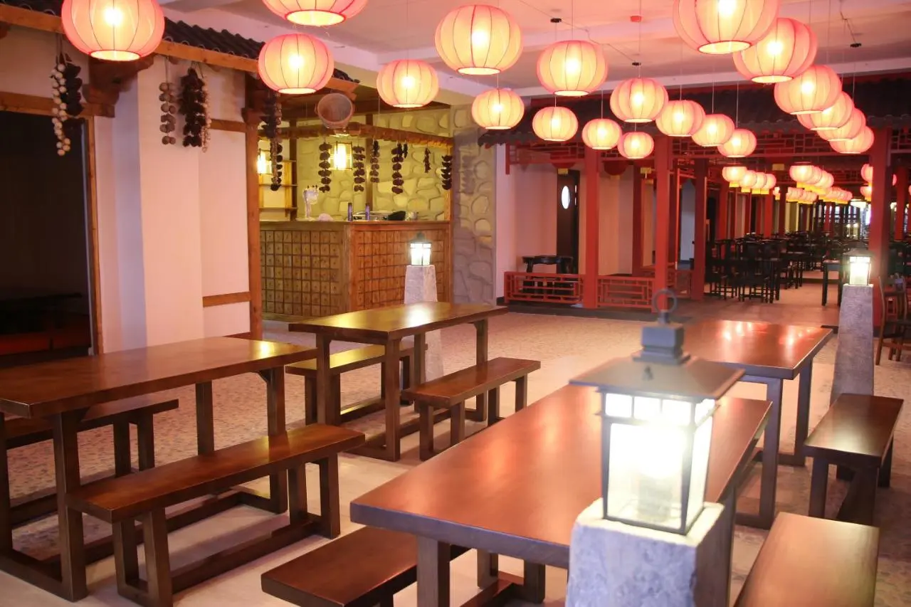 Петрово: Hotel Vostochnaya Aziya Etnomir