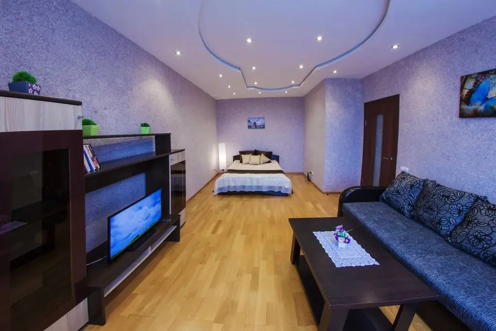 Апартаменты Home Hotel на улице Рабкоров — фото 1