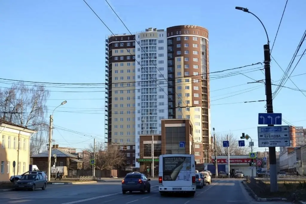 Двухкомнатная квартира сети "PanApartments" с панорамным видом на город — фото 1