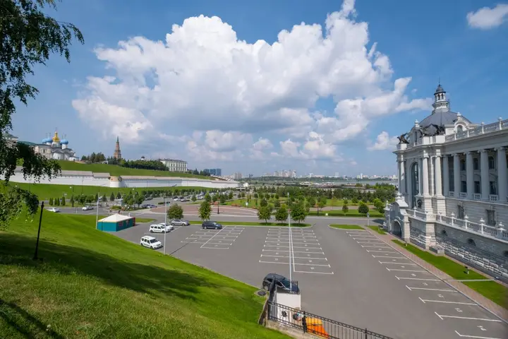 Казань: Апартаменты на Кремлевской Набережной
