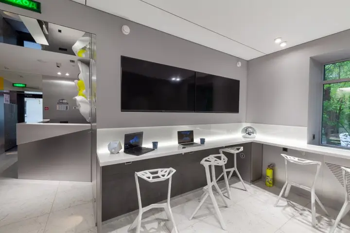 Внуково: ASTROHOSTEL Рейс