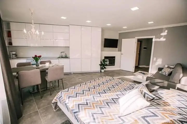 Зеленоградск: Apartments on Volodarsky Street