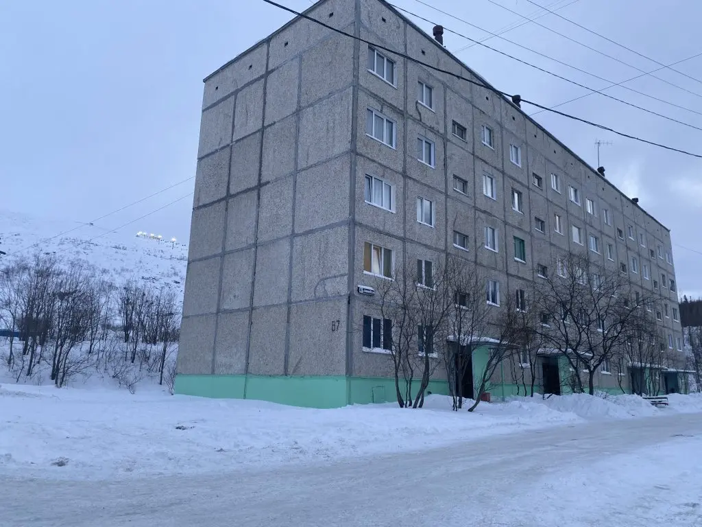 Кировск: Апартаменты на Олимпийской 87 (1 этаж)