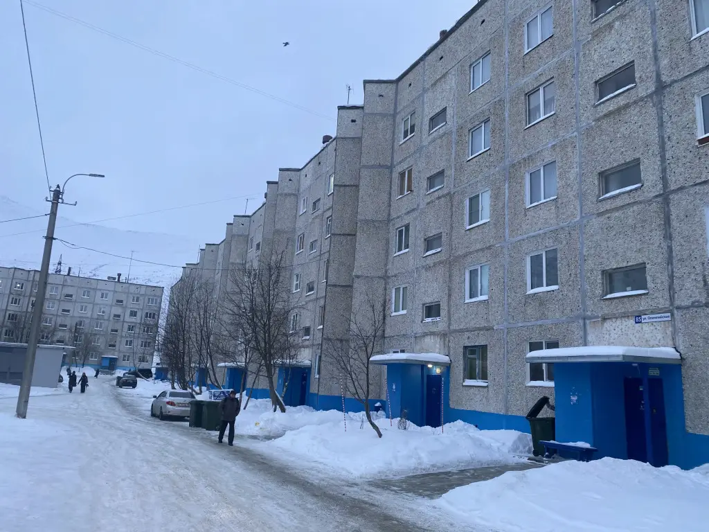 Кировск: Апартаменты 4-х комнатная на Олимпийской 83