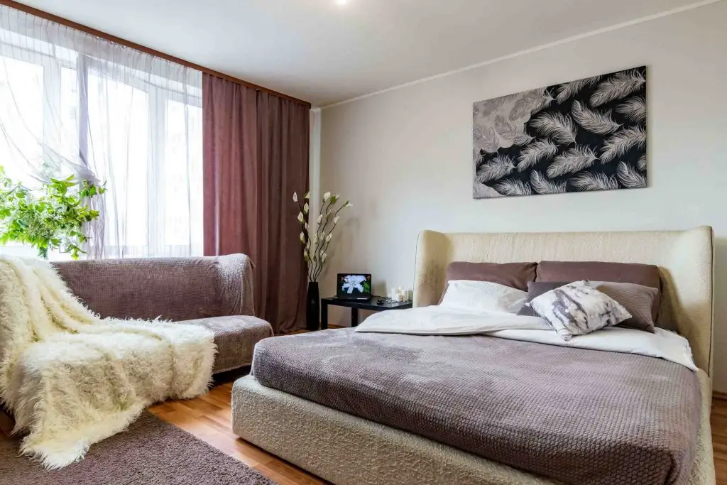 Екатеринбург: Gostiny Dvor & Co on Lenina 5