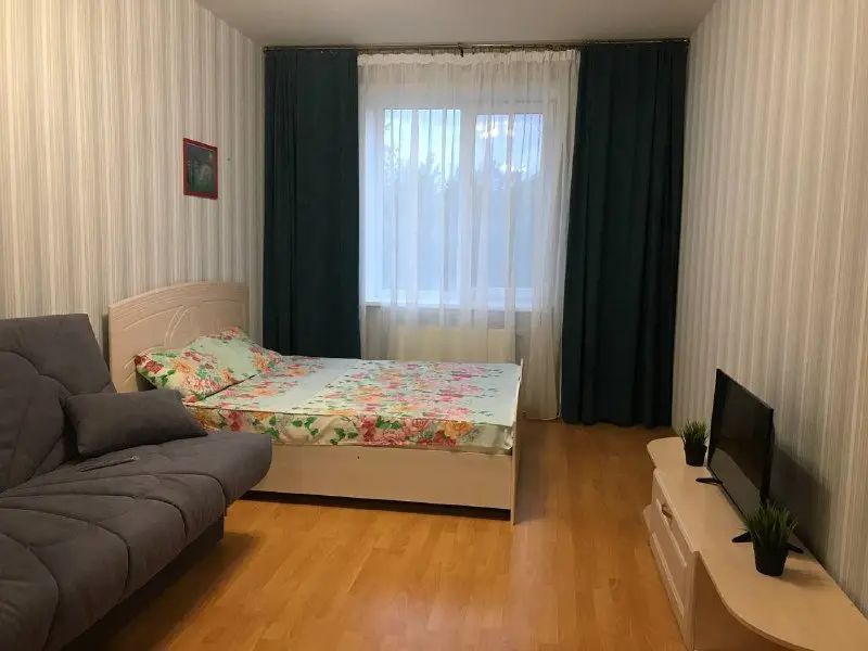 Пермь: Апартаменты Шоссе Космонавтов 120
