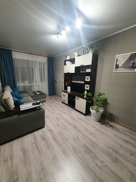 Калининград: Апартаменты Трехкомнатные Апартаменты в Центре