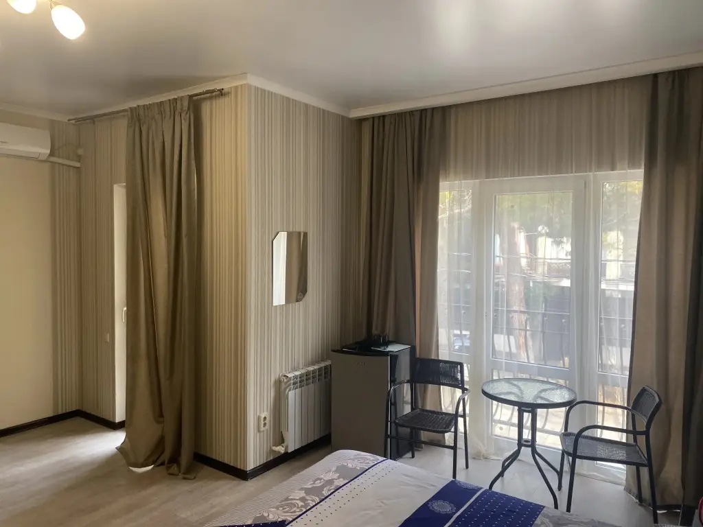 Геленджик: Гостевой дом Taunhaus