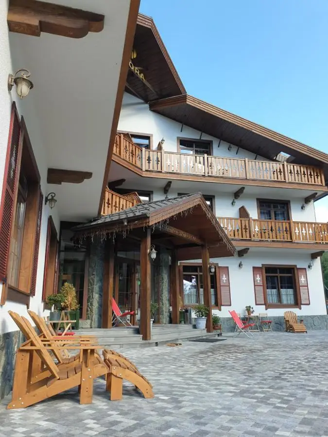 Архыз: FLORA boutique-hotel
