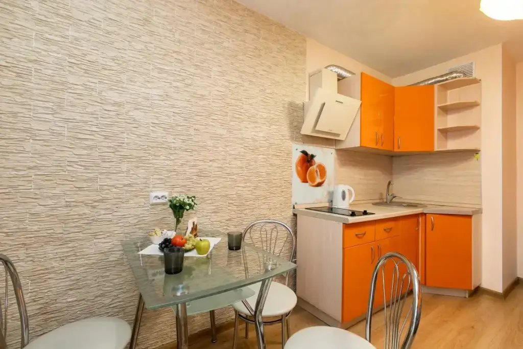Екатеринбург: Etazhidejli Na Tramvajnom Pereulke 2/1 Apartments