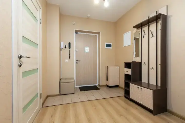 Екатеринбург: Etazhidejli Na Tramvajnom Pereulke 2/1 Apartments