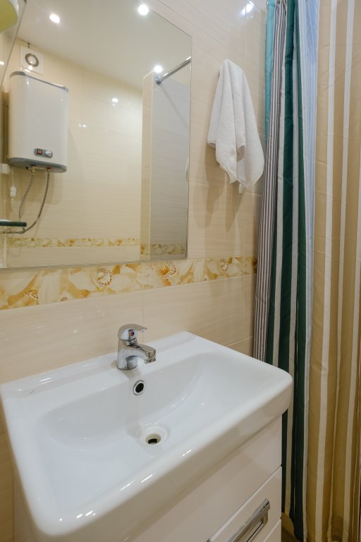 Томск: Апартаменты Петровские на пер.Базарный, 7
