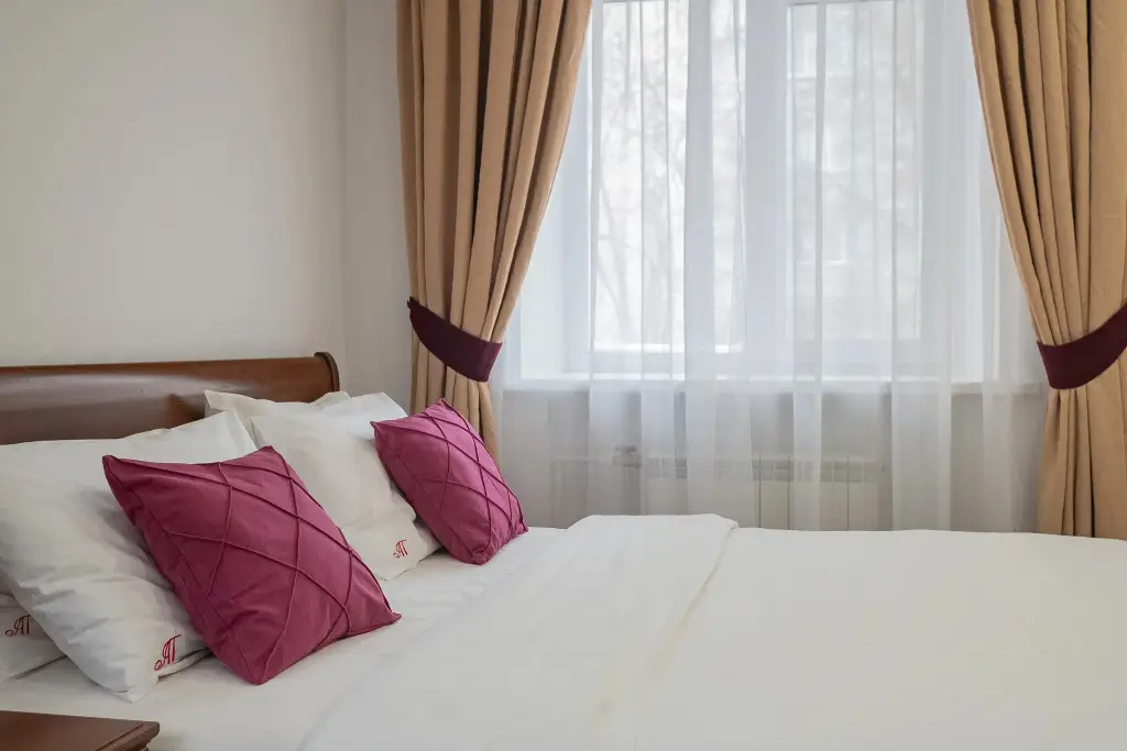 Томск: Апартаменты Петровские на пр. Кирова, 39А