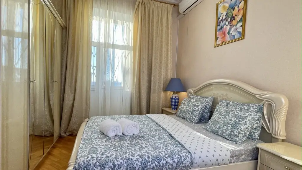 Москва: Kvartirasvobodna Glinischevskij Pereulok Apartments