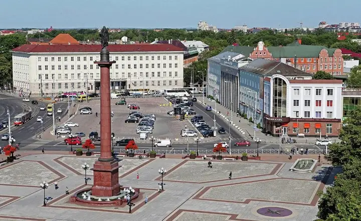 Калининград: Апартаменты на Уральской 4