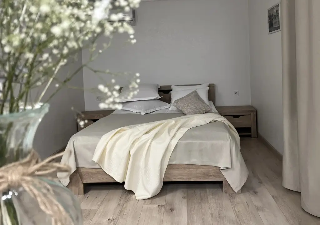 Апартаменты Scandi c двориком для курения, пр. Калинина 38 (1) — фото 1