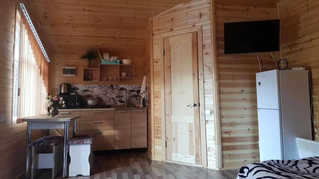 Домбай: Коттедж 09