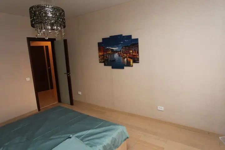 Уфа: Апартаменты на Цюрупы 78