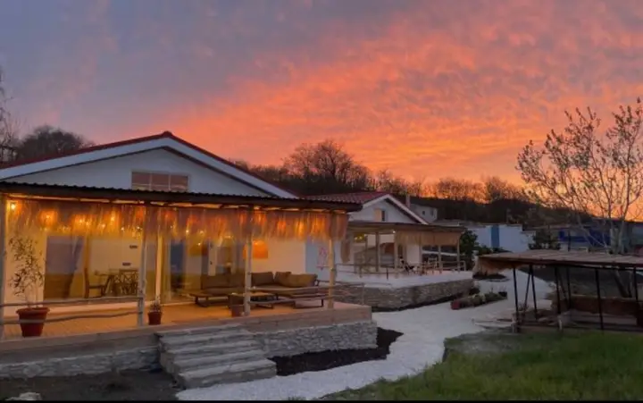 Осовины: Отель Moreya Eco Bungalow