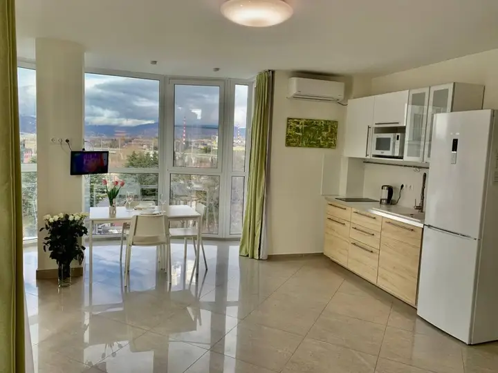 Сириус: SunrayHome (СанрэйХоум) на улице Тюльпанов 41Е