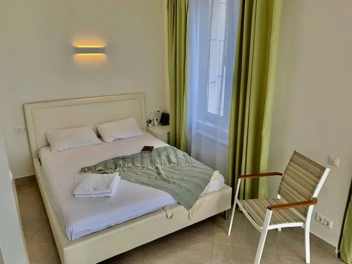 Сириус: SunrayHome (СанрэйХоум) на улице Тюльпанов 41Е