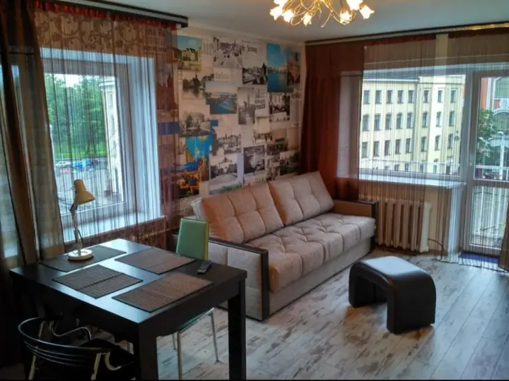 Калининград: Апартаменты на Театральной 33