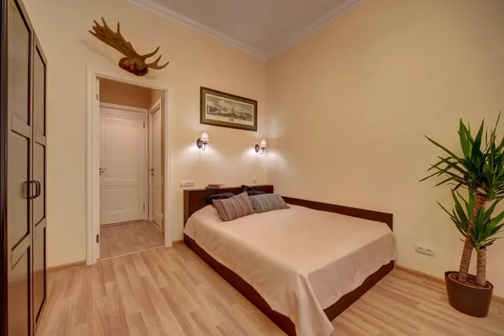 Санкт-Петербург: Квартира Петербургский стиль, тихий двор на Невском; 1 комната - до 4 чел