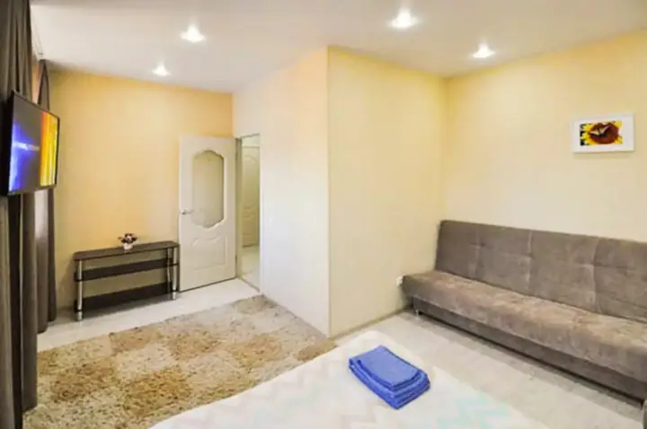 Тюмень: Апартаменты Atma House на Мельникайте 142А