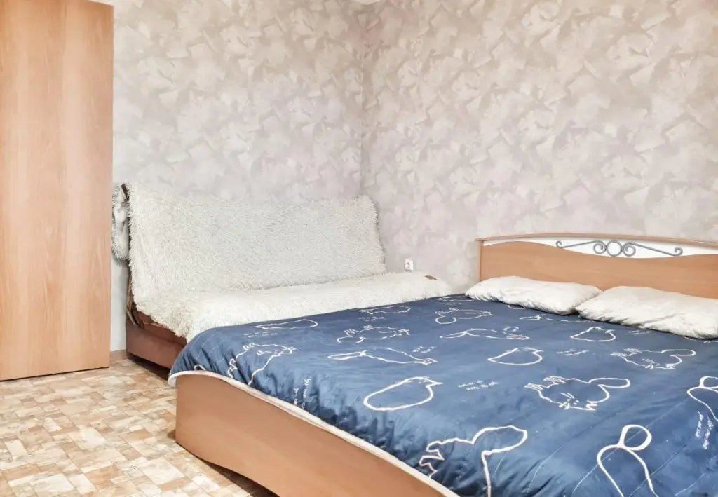 Челябинск: Апартаменты на улице Героев Танкограда 63