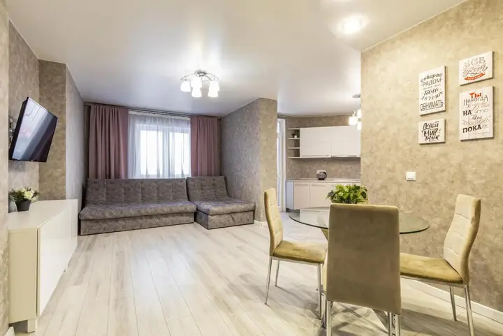 Екатеринбург: DreamHouse на улице Братская 27 корпус 3