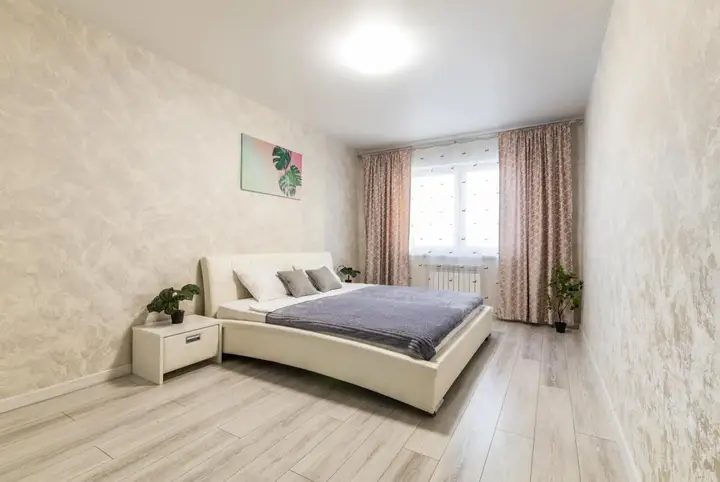 Екатеринбург: DreamHouse на улице Братская 27 корпус 3
