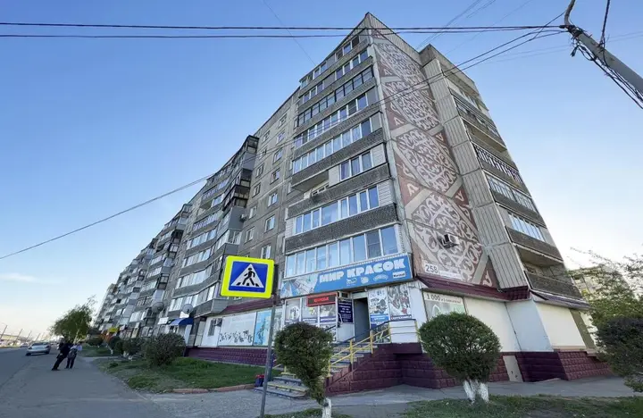 Бийск: Добрые сутки на улице Ильи Мухачева 258