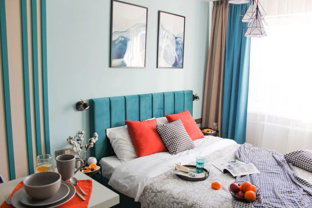 Санкт-Петербург: Апартаменты LERUKA HOME Bright