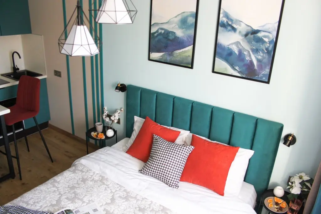 Санкт-Петербург: Апартаменты LERUKA HOME Bright