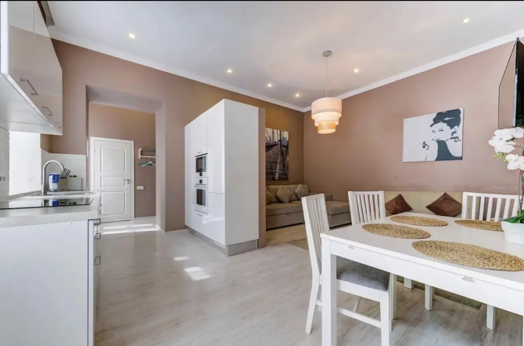Санкт-Петербург: Апартаменты SweetHome на Мойке 44