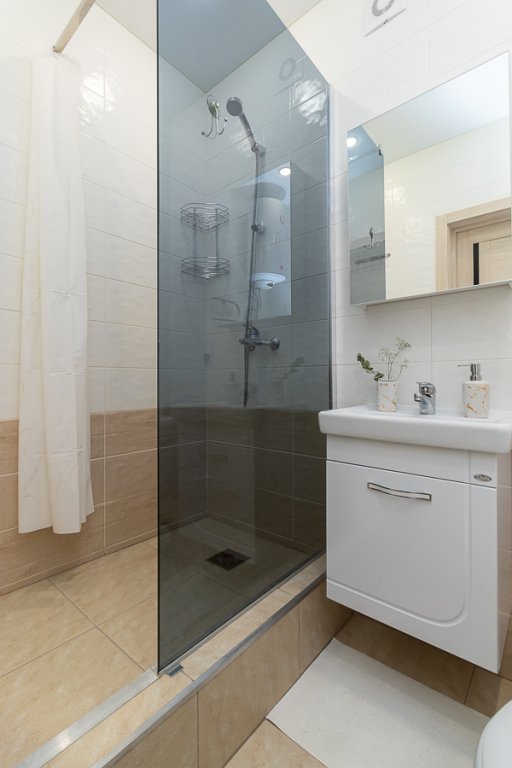 Омск: Апартаменты Happy House Перелета 23