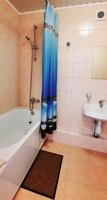 Umosta: Oloniya Hotel