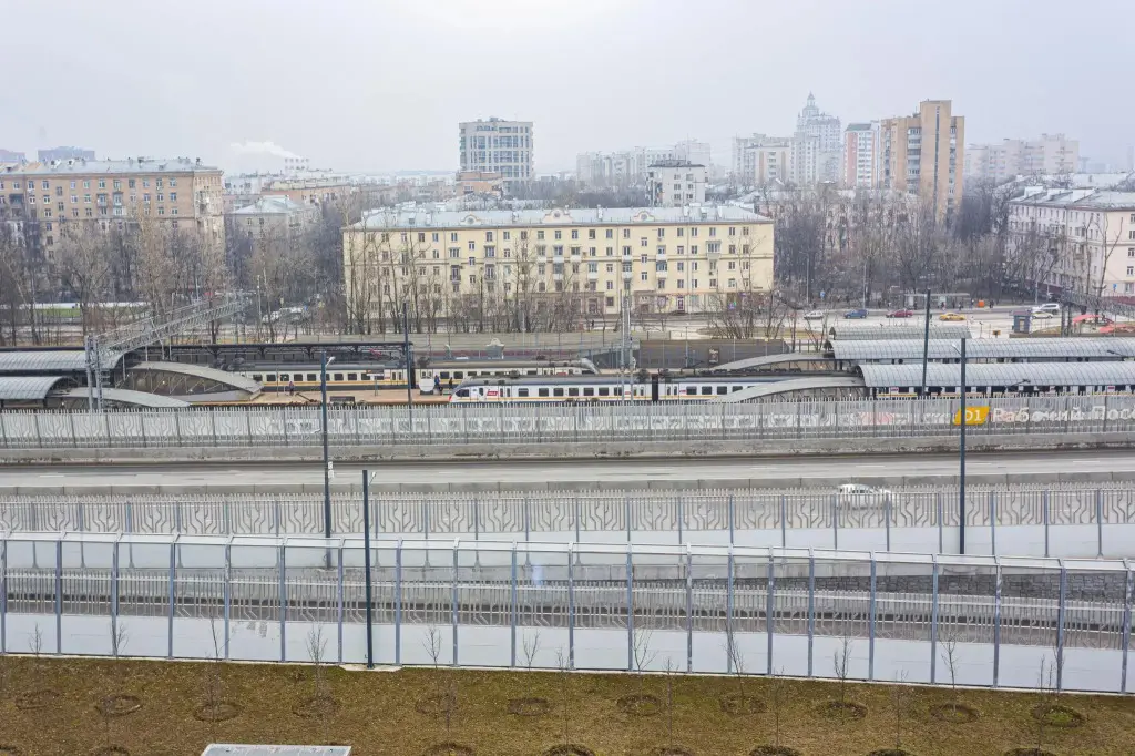 Москва: Moment House (Момент Хаус) на улице Ивана Франко 36