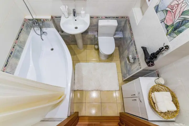 Екатеринбург: Rent House (Рент Хаус) на улице Циолковского 57