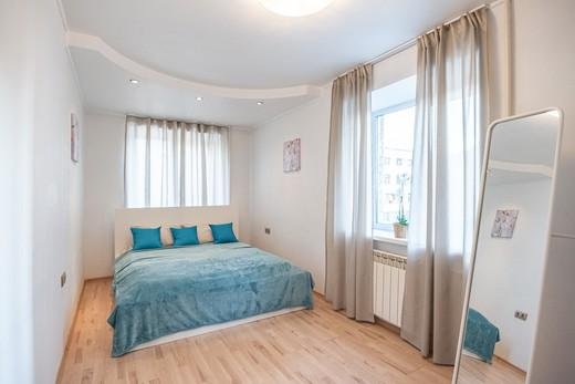 Екатеринбург: London Aparts (Лондон Апартс) на улице Сакко и Ванцетти 100