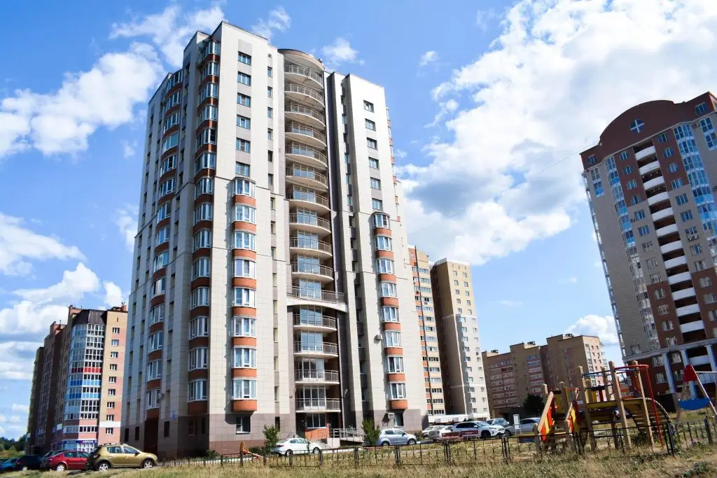 Череповец: Апартаменты на улице Раахе