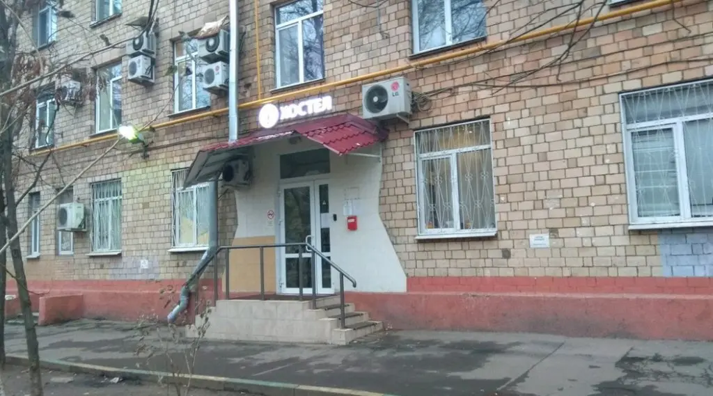 Москва: Вежливый лось на Войковской