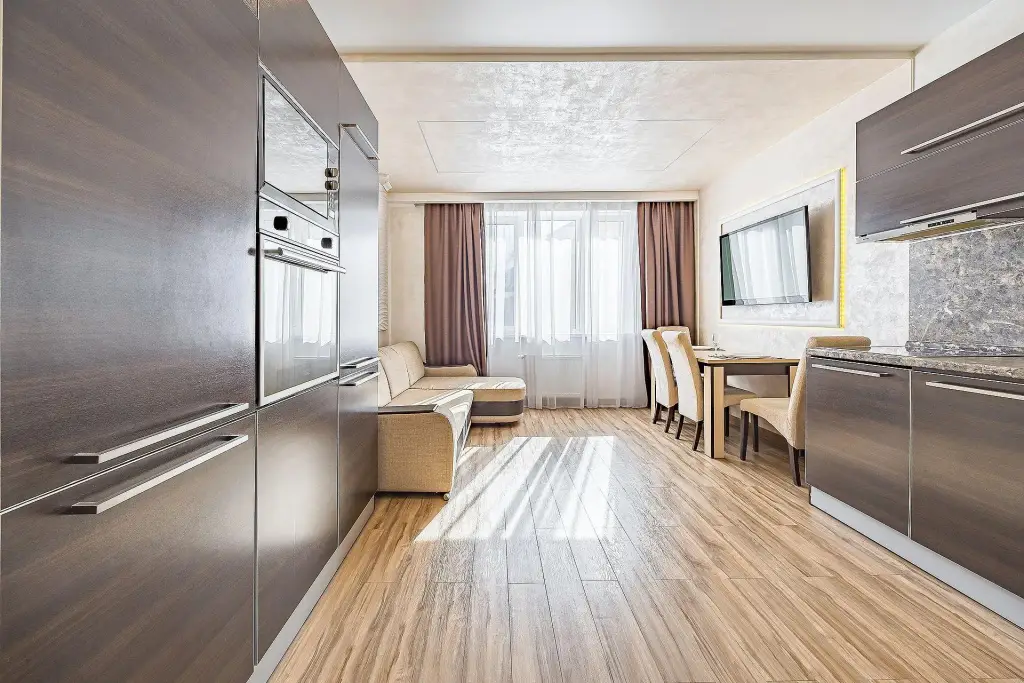 Top House (Топ Хаус) на площади Свободы — фото 1