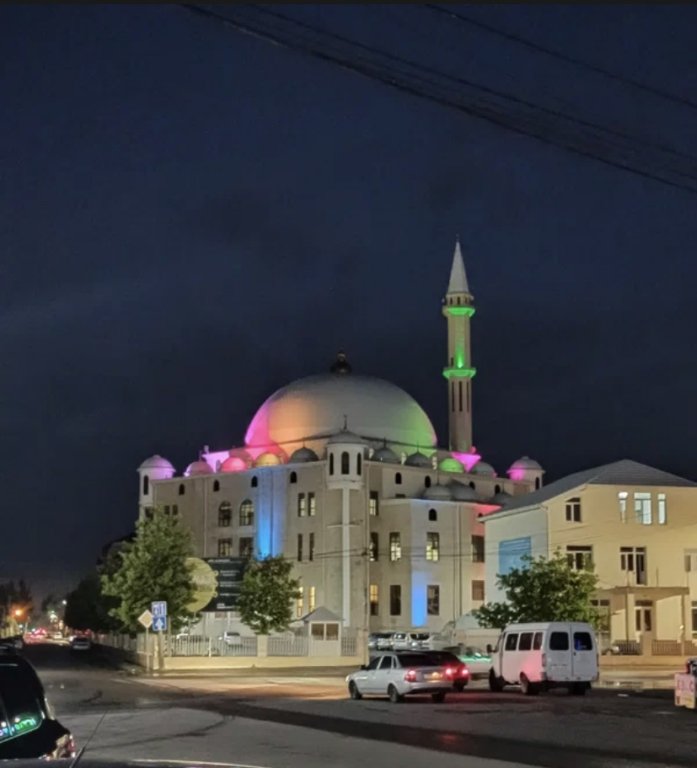 Каспийск: Апартаменты в Каспийске с Видом на Мечеть