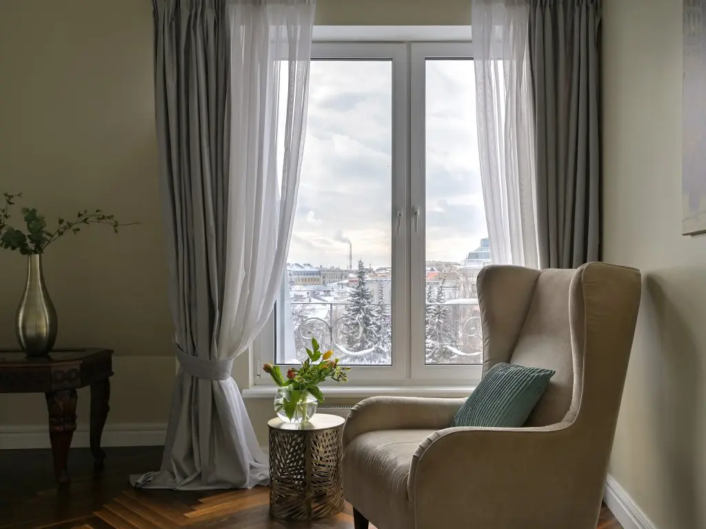 Санкт-Петербург: Minin Apartments Мансарда с террасой и видом на Невский 170м²