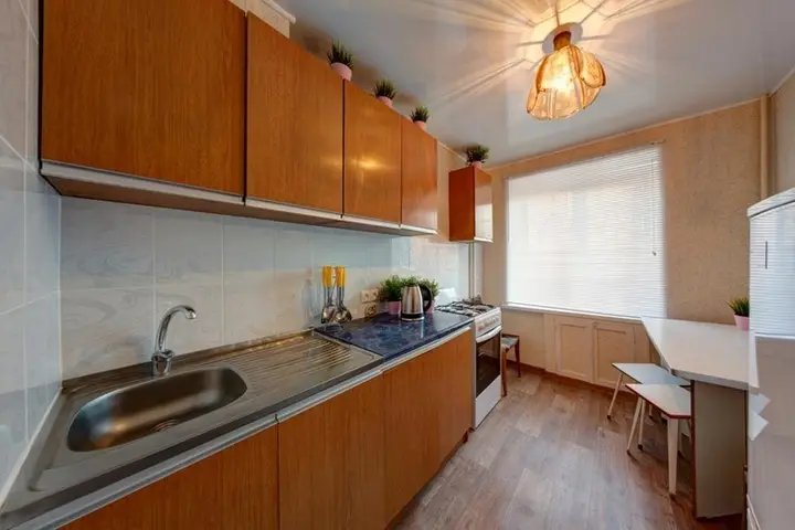 Челябинск: Econom Apartments Tsvillinga 53
