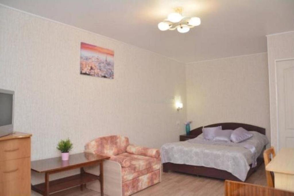 Челябинск: Econom Apartments Tsvillinga 53
