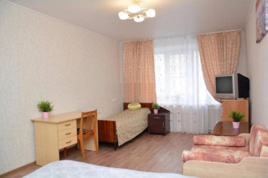 Челябинск: Econom Apartments Tsvillinga 53
