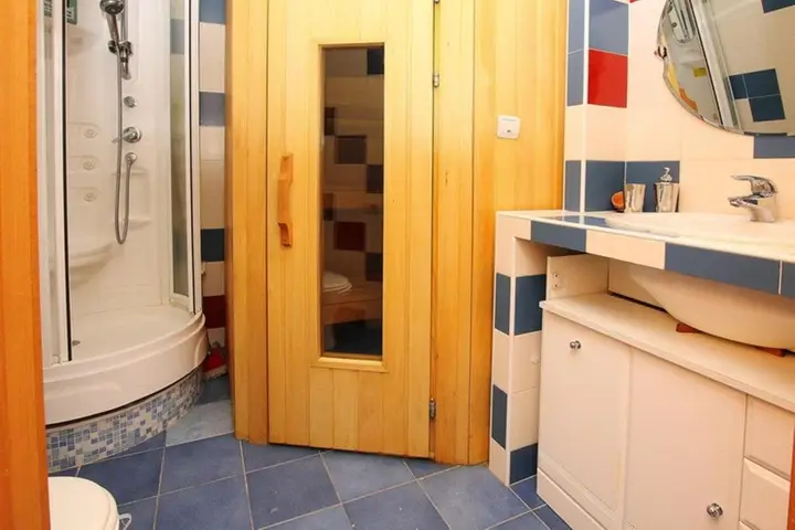Челябинск: Innhome Apartments Tsvillinga 34